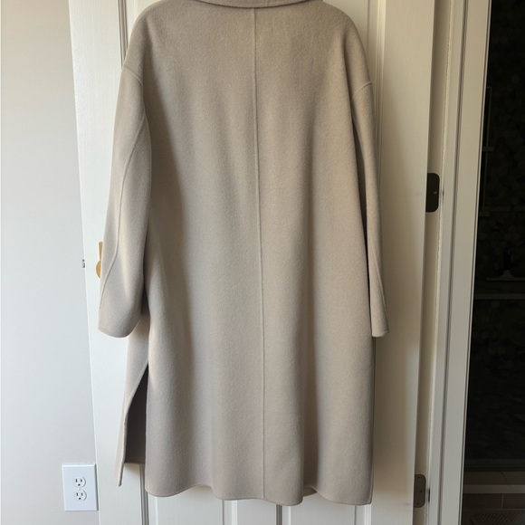 MaxMara Soft Bone/Ecru/greige Wool Coat. - Picture 3 of 12